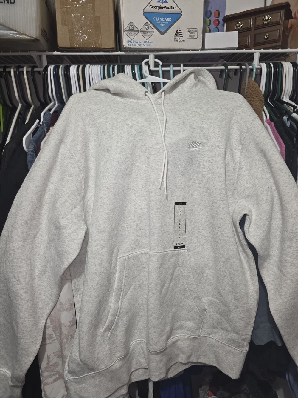 Nike Men's Light Gray Pullover Hoodie
